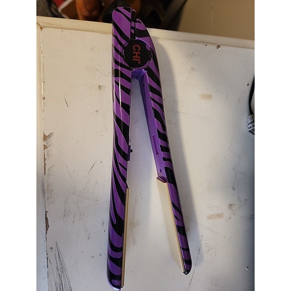 CHI flat iron 1.5 in. Purple w/ Black Works Well